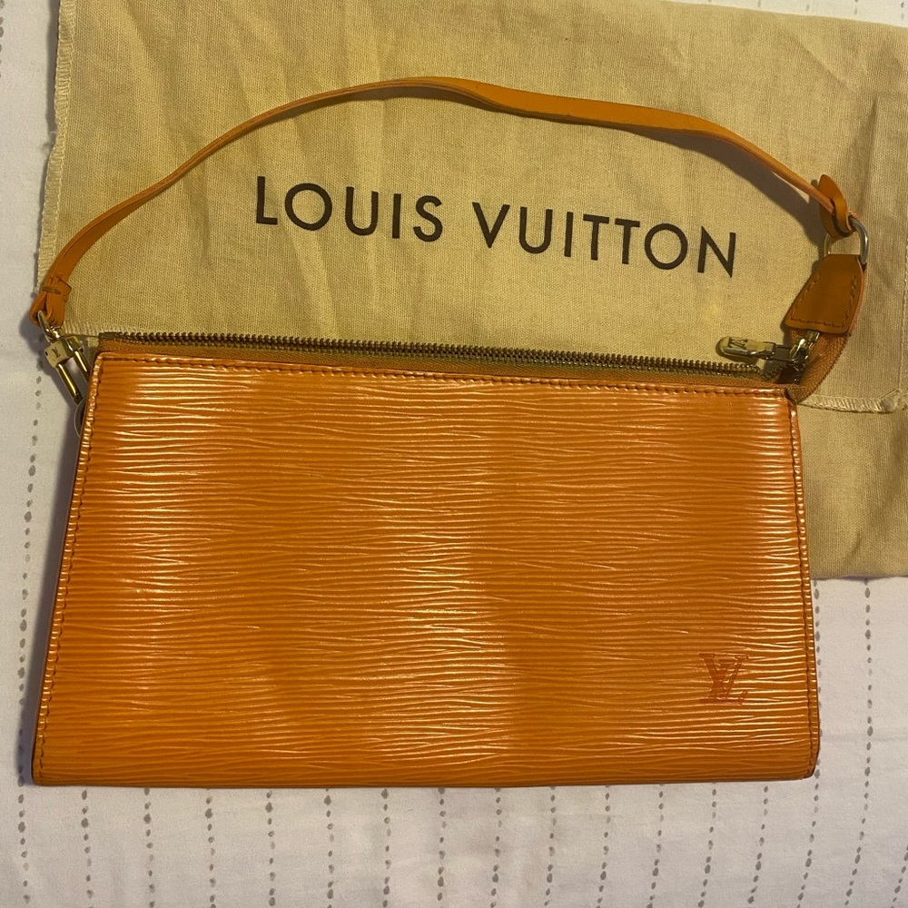 Louis Vuitton Epi Pochette